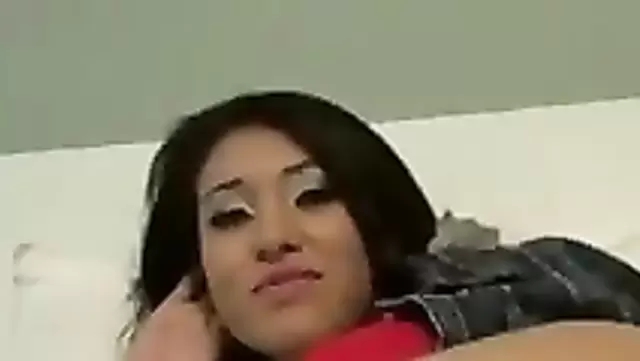Узбечка совращает женатого друга