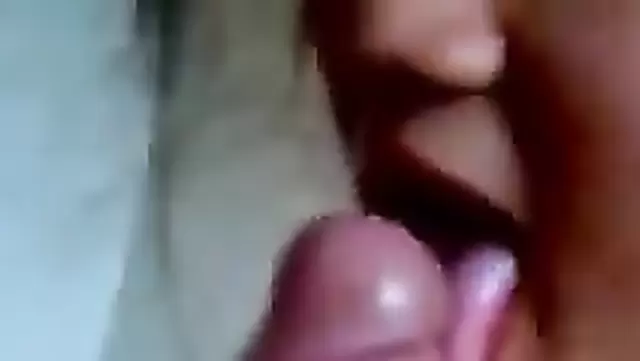 Нежный минет от молодой узбечки
